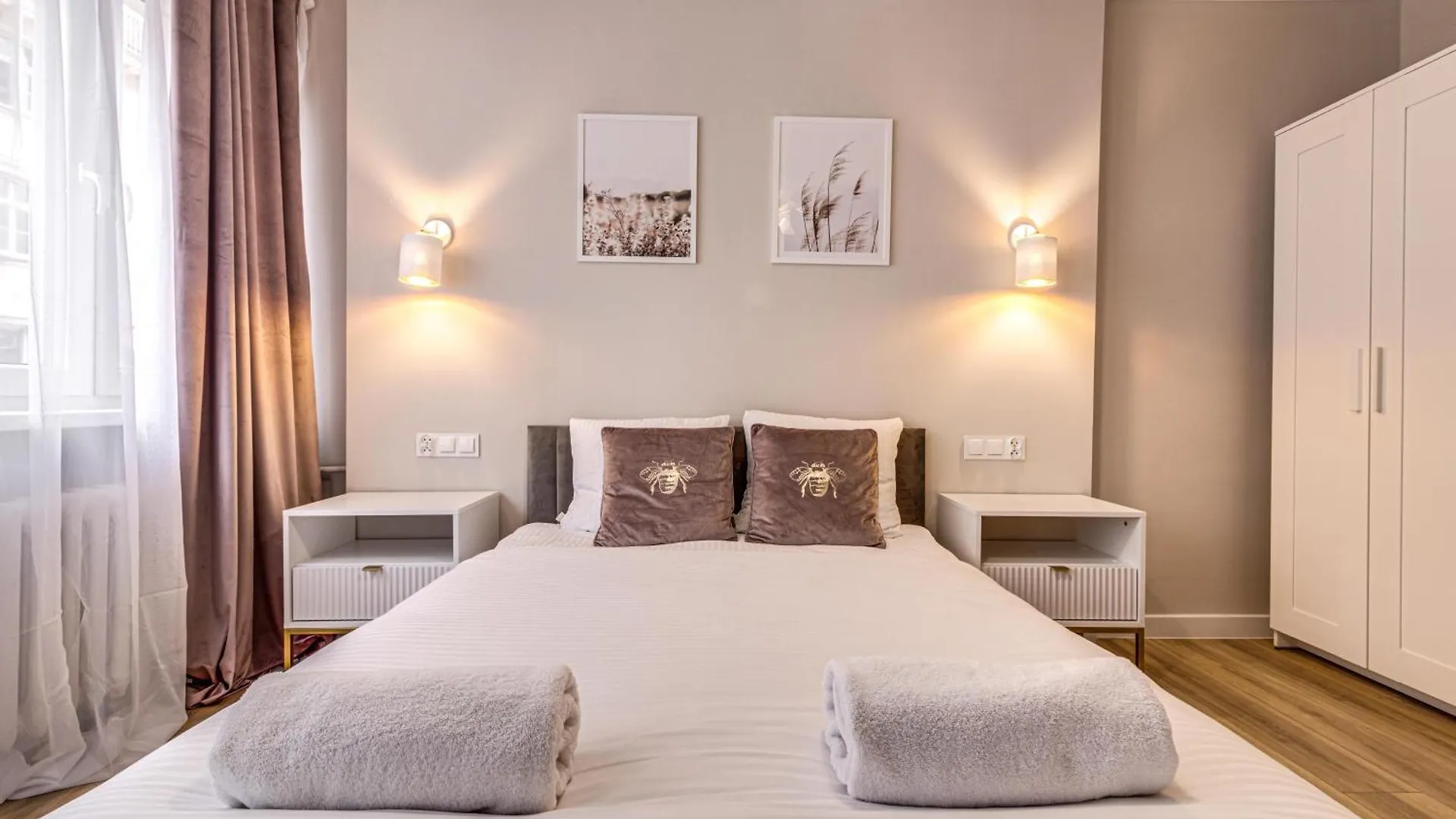 Daire Rentplanet - Apartamenty Stare Miasto Wroclaw